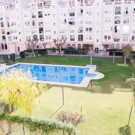 Torremolinos, Parking Gratis Y Terraza Torremolinos