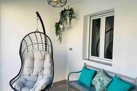 Moderno Con Piscina Y Aparcamiento Apartman