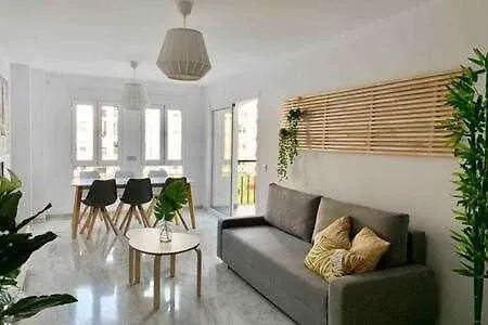 Moderno Con Piscina Y Aparcamiento 아파트 토레몰리노스