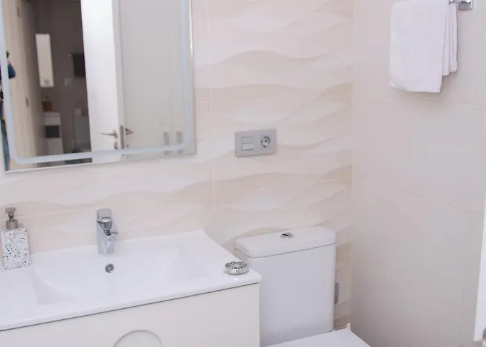 Moderno Con Piscina Y Aparcamiento Apartament